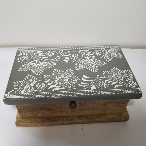 Small jewelry trinket wooden box 3.1469 - Picture 3 of 11